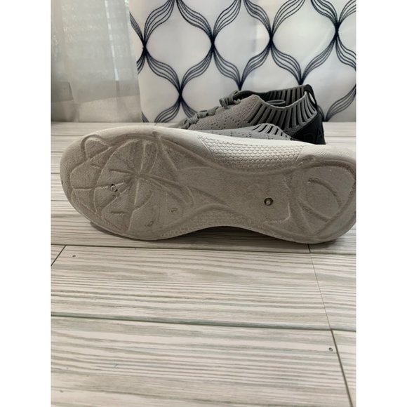 Danskin Women's Success Lace-up Sneaker - Picture 8 of 12